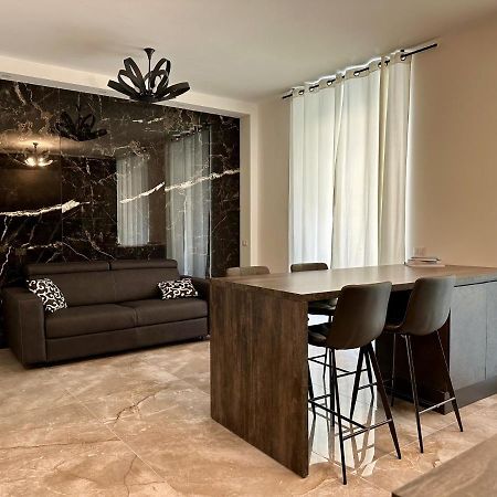 Magic Place Bergamo! Classy Apartment In The Heart Of The City Buitenkant foto