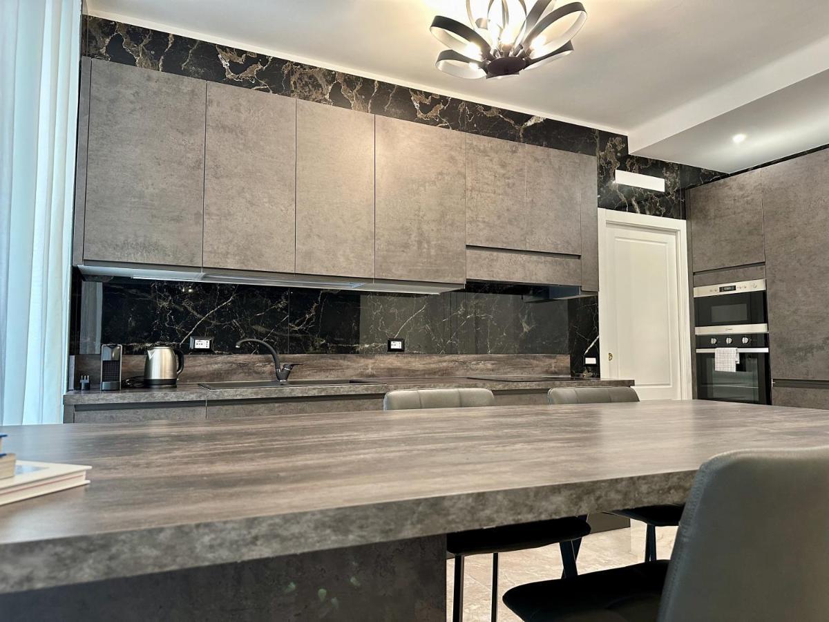 Magic Place Bergamo! Classy Apartment In The Heart Of The City Buitenkant foto